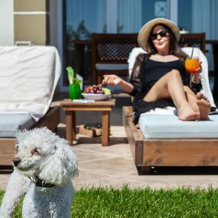 Sunny Grande Villa *