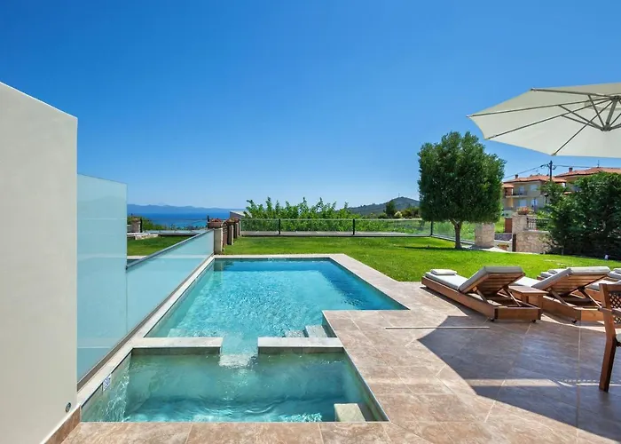 Sunny Grande Villa Hanioti