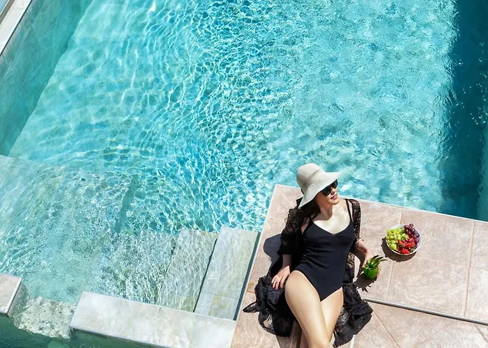 Sunny Grande Villa Hanioti